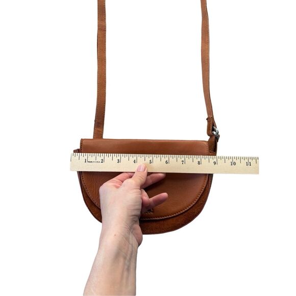 Free People Faye Saddle Belt Bag Leather Half-moon Minimalistic Design Brown - Picture 8 of 15